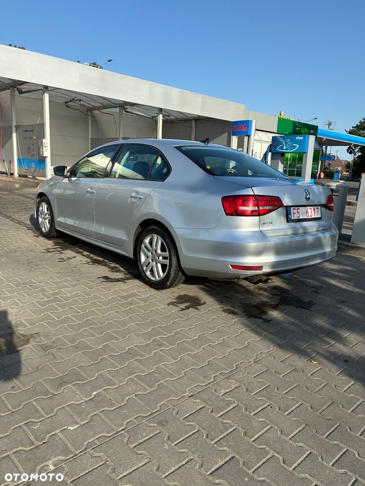 Volkswagen Jetta 2.0 Base - 6