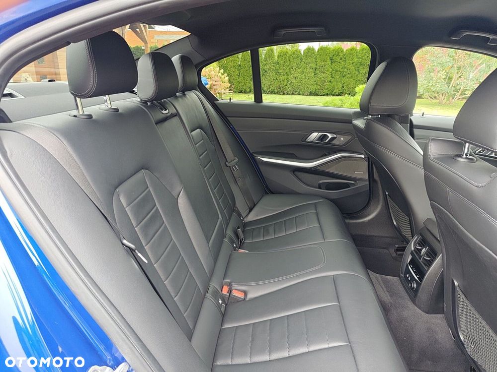 BMW Seria 3 M340i xDrive sport - 22