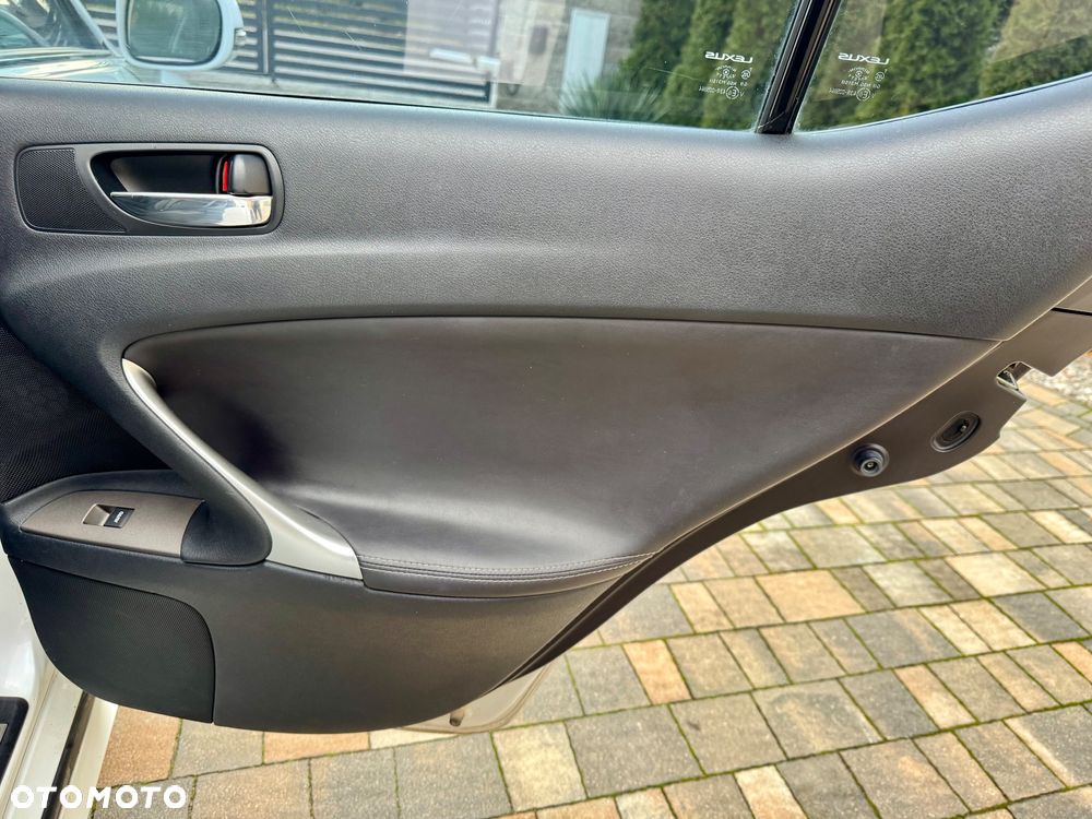 Lexus IS 250 Sport - 25