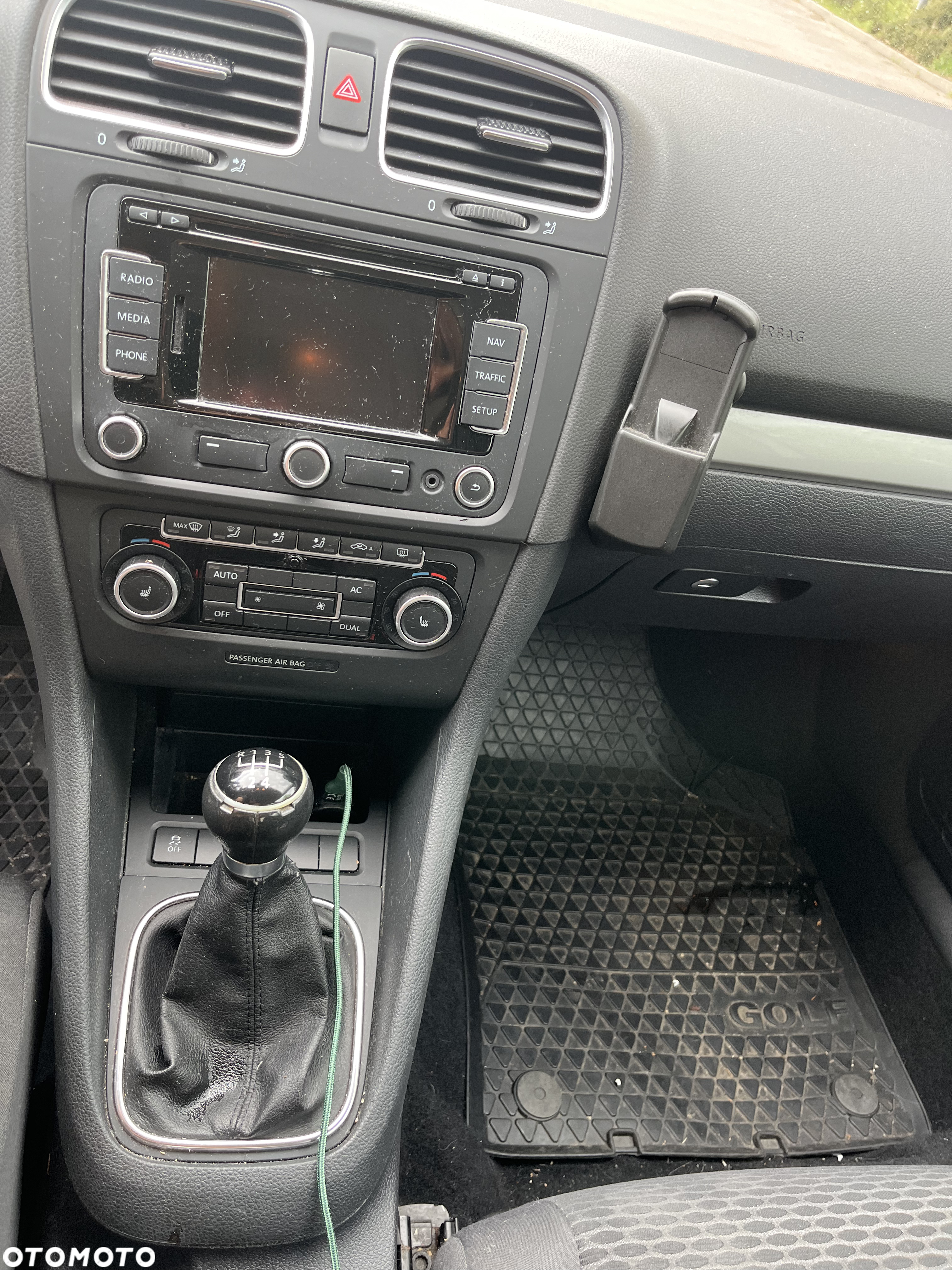 Volkswagen Golf - 23