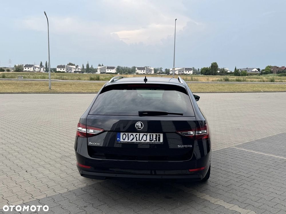 Skoda Superb 2.0 TDI L&K DSG - 4