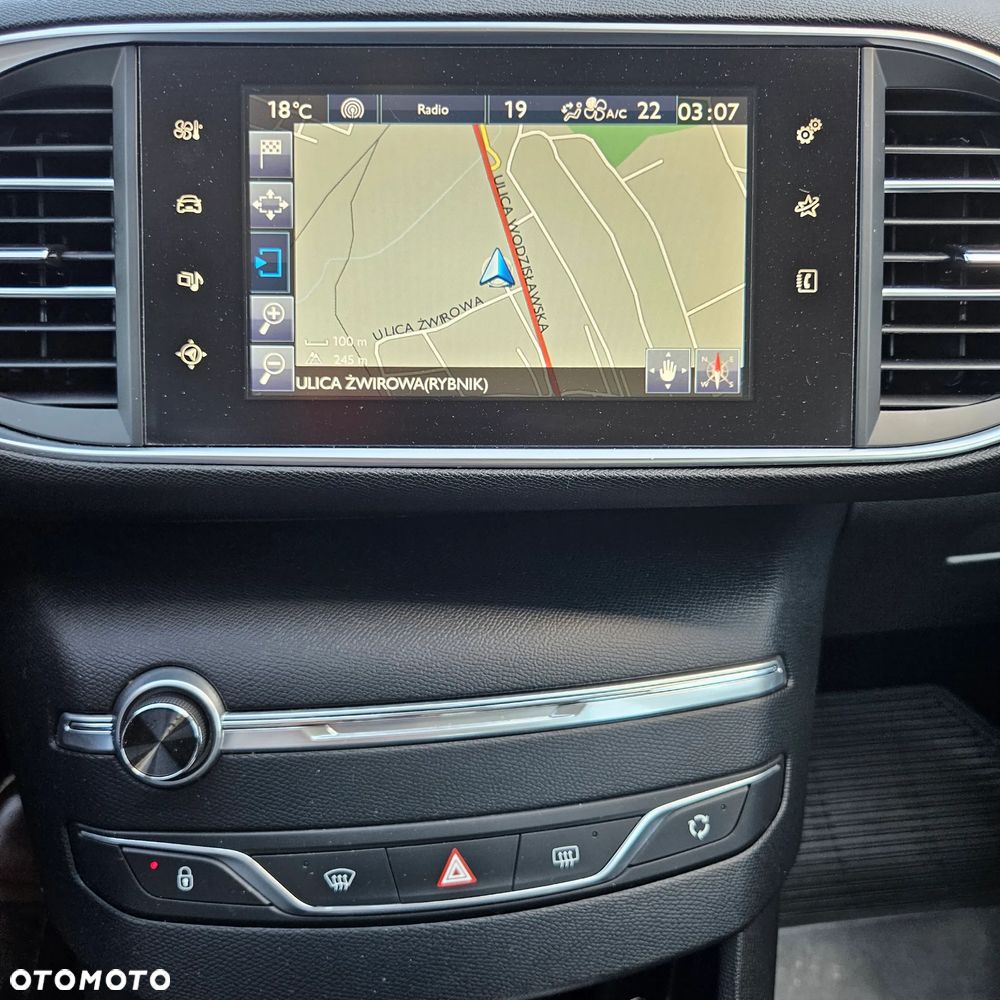 Peugeot 308 1.2 PureTech GPF Active S&S - 17