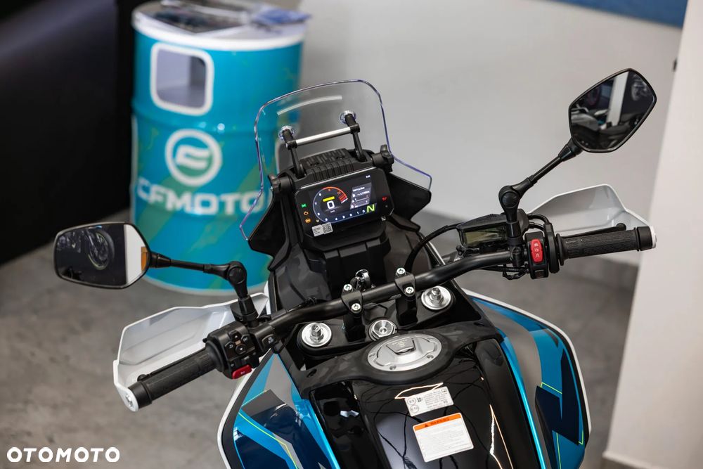CFMoto MT - 6
