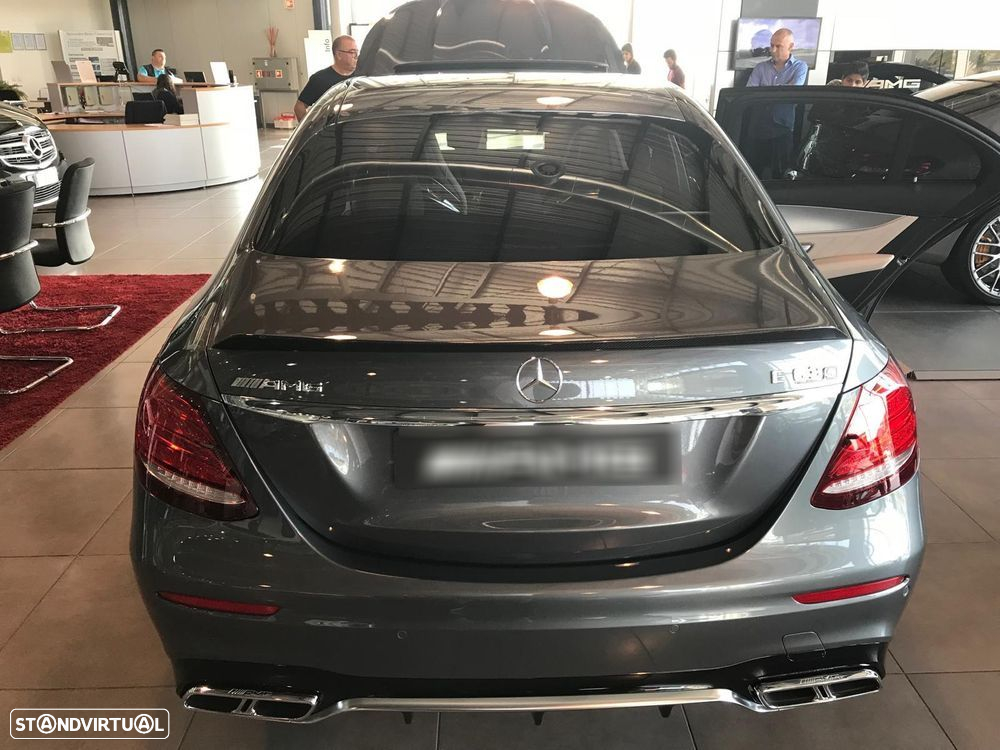 Mercedes-Benz E 63 AMG S 4-Matic+ - 56
