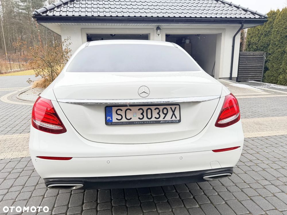 Mercedes-Benz Klasa E 220 d 4-Matic 9G-TRONIC - 5