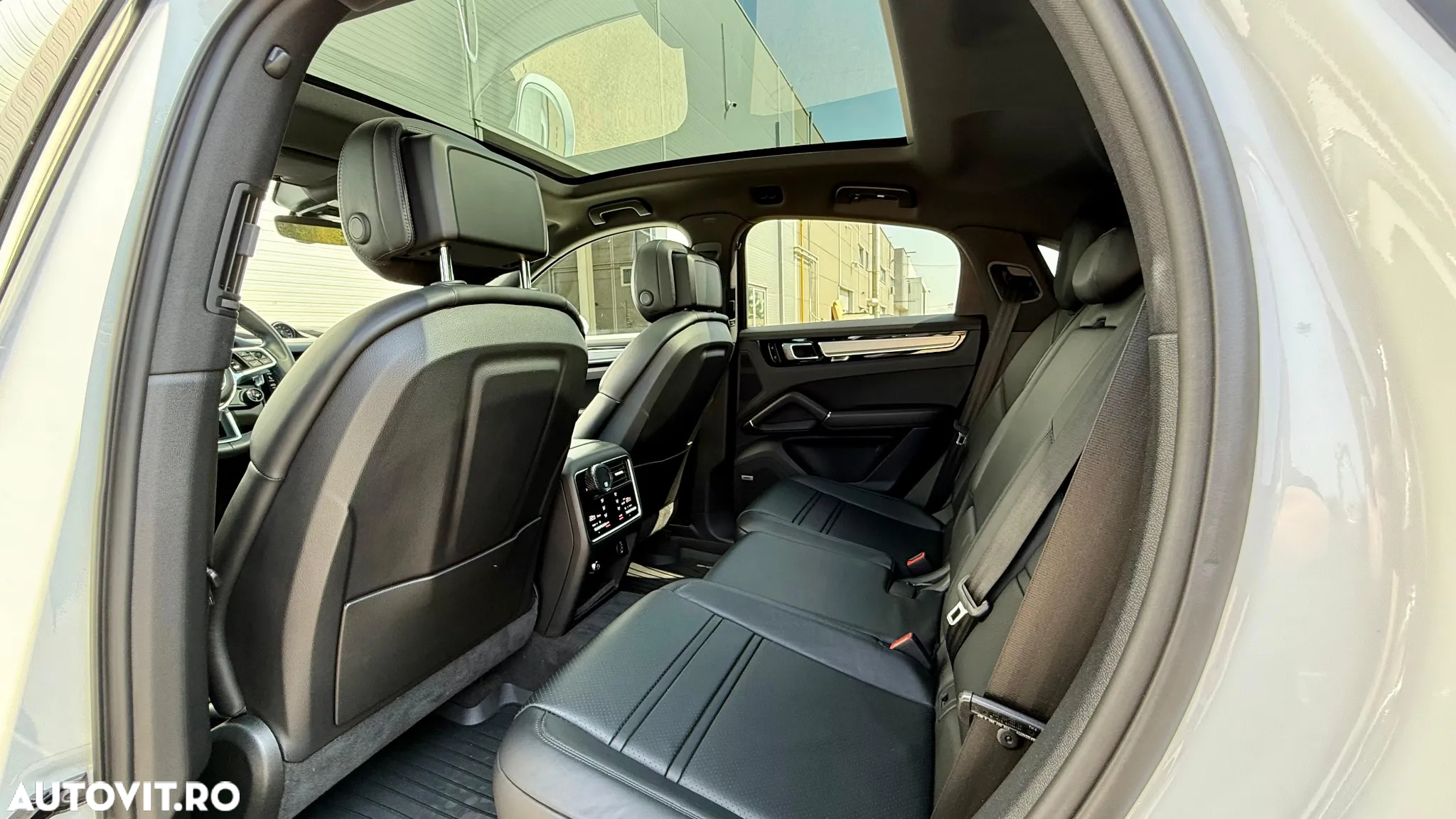 Porsche Cayenne Standard - 5