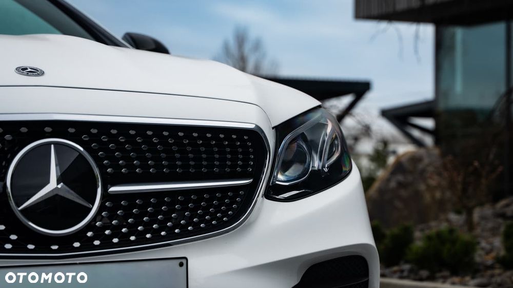 Mercedes-Benz Klasa E 200 9G-TRONIC AMG Line - 18