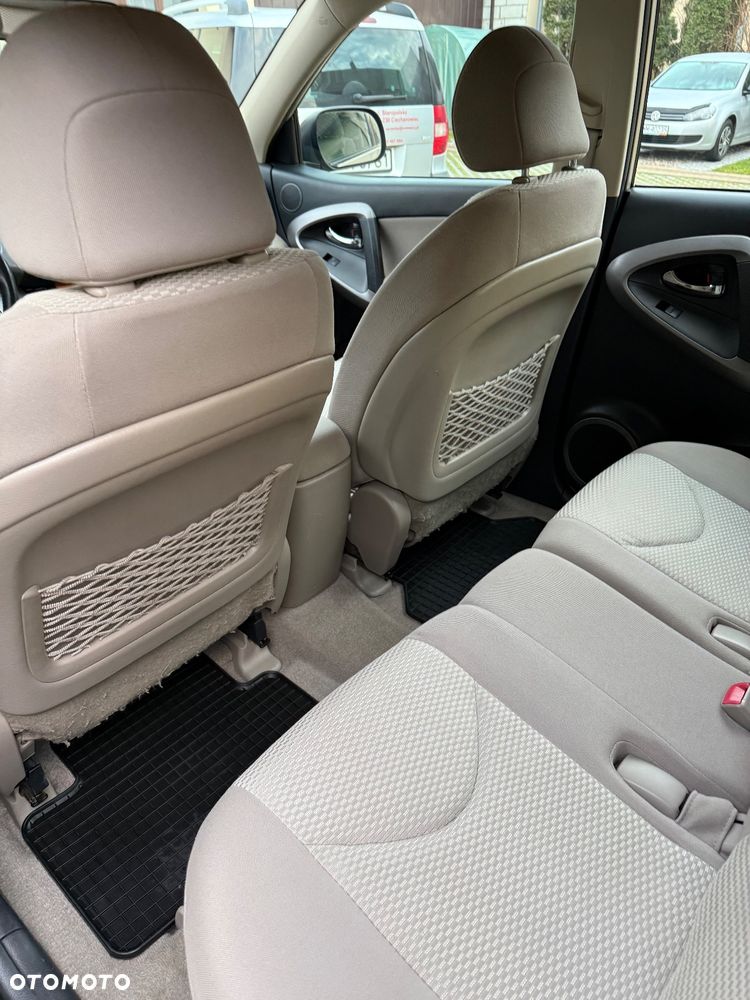 Toyota RAV4 2.0 VVT-i Premium - 13