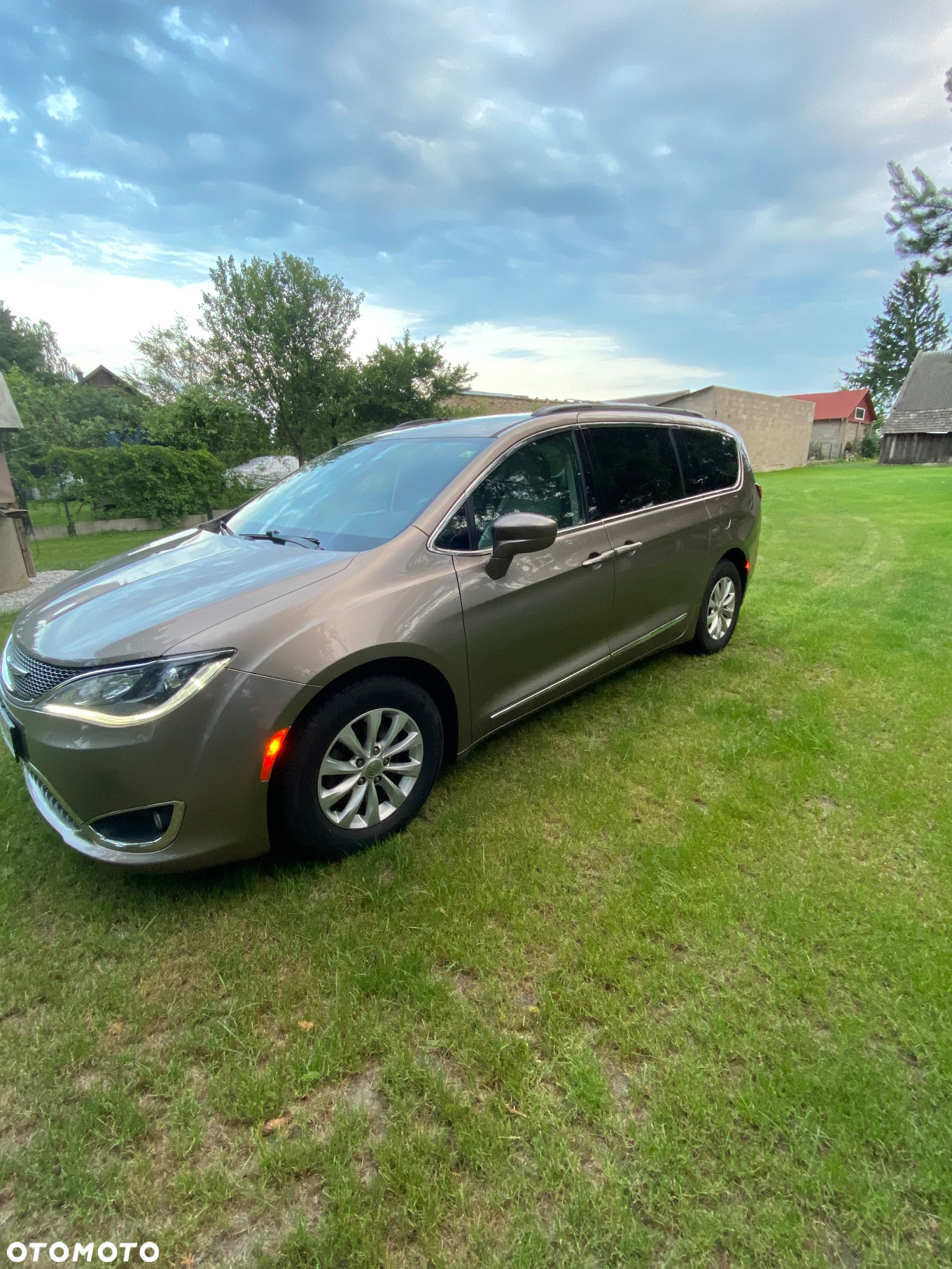 Chrysler Pacifica - 6