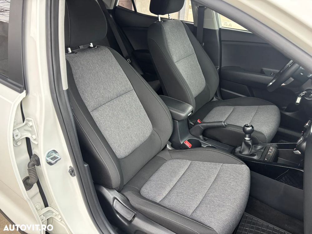 Kia Stonic 1.2 MPI 5MT Trend - 34