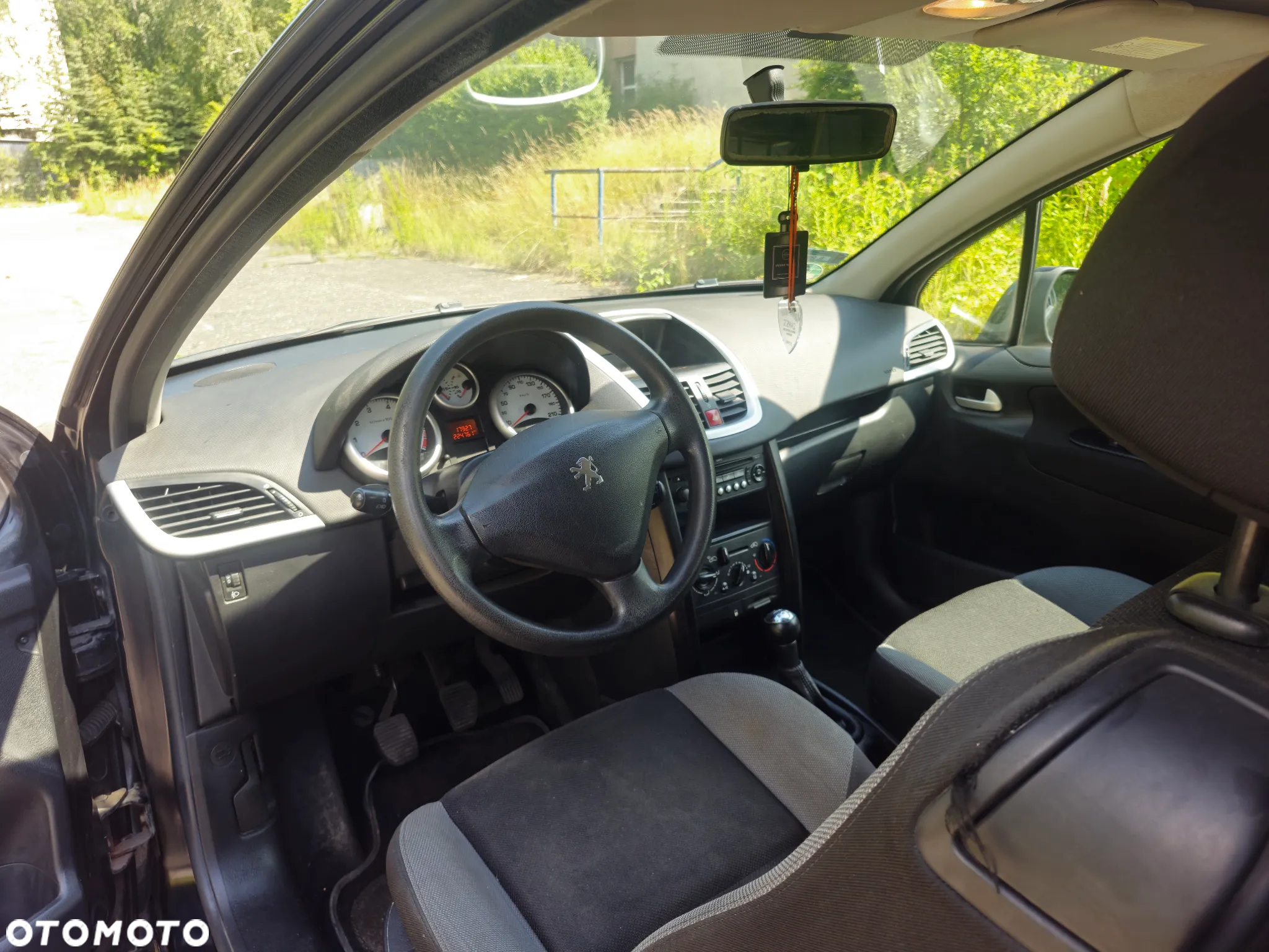 Peugeot 207 1.4 16V Trendy - 8