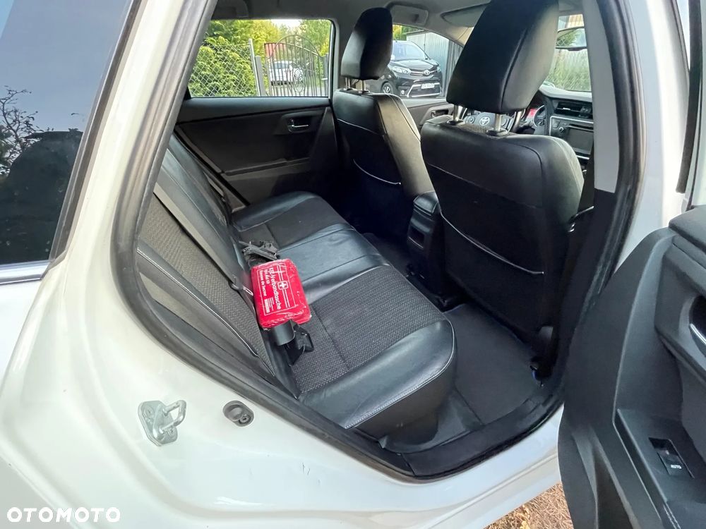 Toyota Auris 1.8 HSD Prestige NAVI - 18