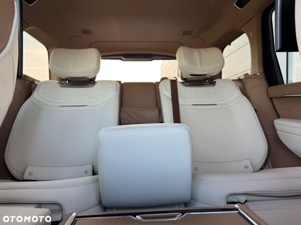 Land Rover Range Rover 4.4 V8 P535 LWB SV - 25