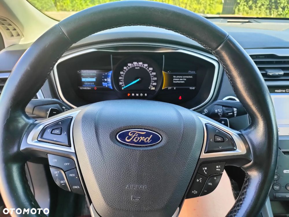 Ford Fusion - 8