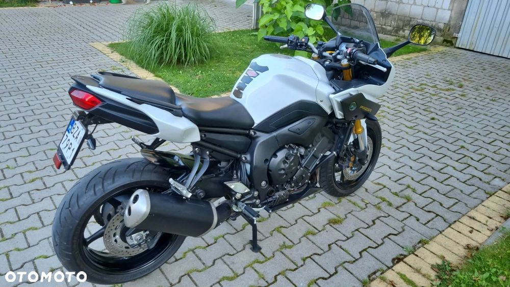 Yamaha FZ8 - 15