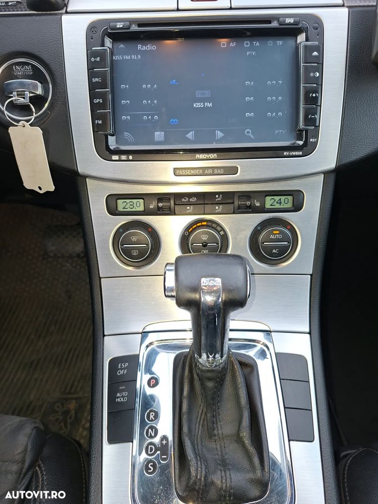 Volkswagen Passat Variant 2.0 TDI DPF DSG Highline - 10