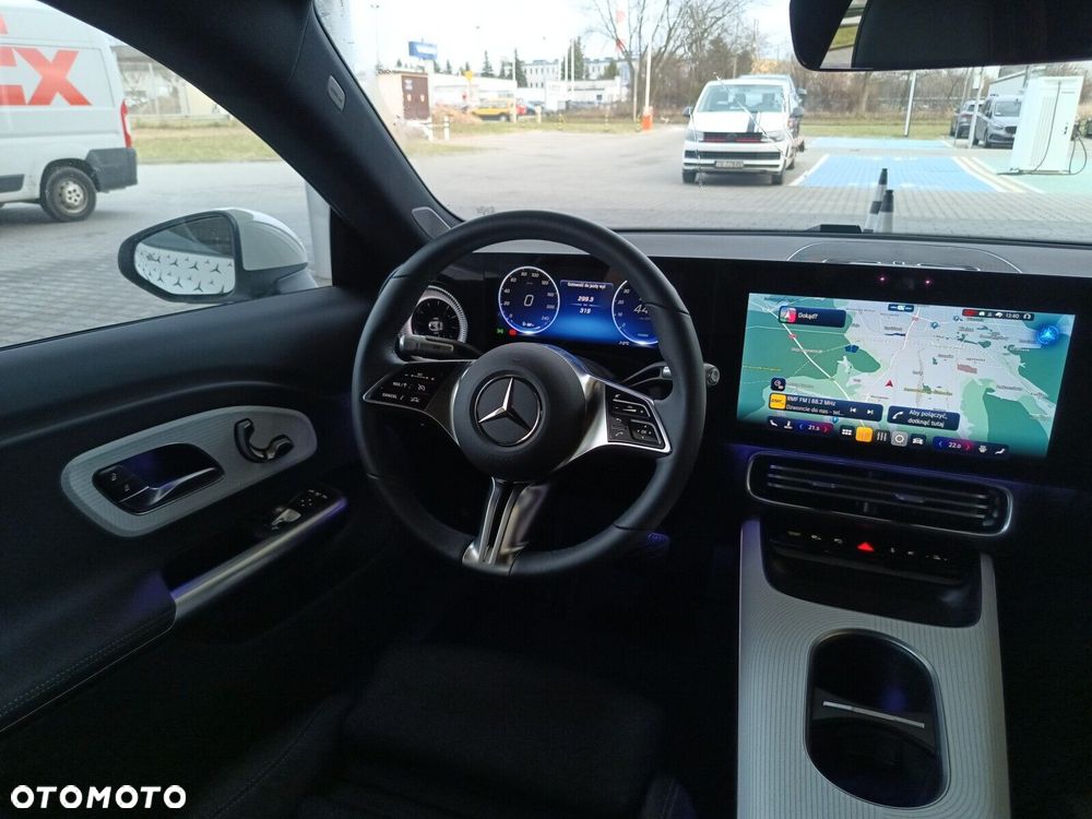 Mercedes-Benz CLA - 13