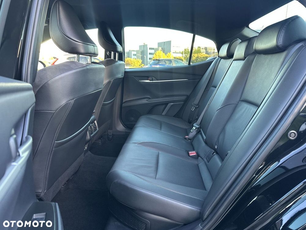 Toyota Camry - 15