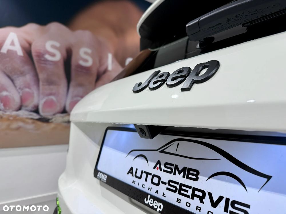 Jeep Avenger 1.2 T3 mHEV Upland 4xe eDCT6 - 23