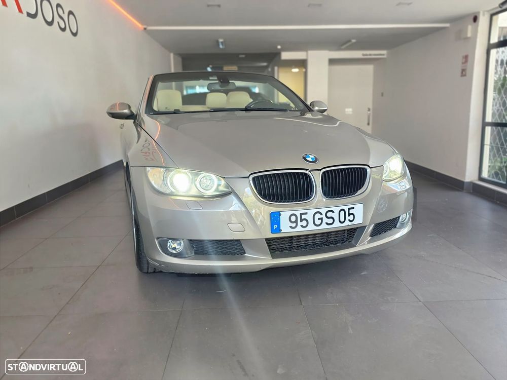 BMW 320 d Cabrio Intense - 8