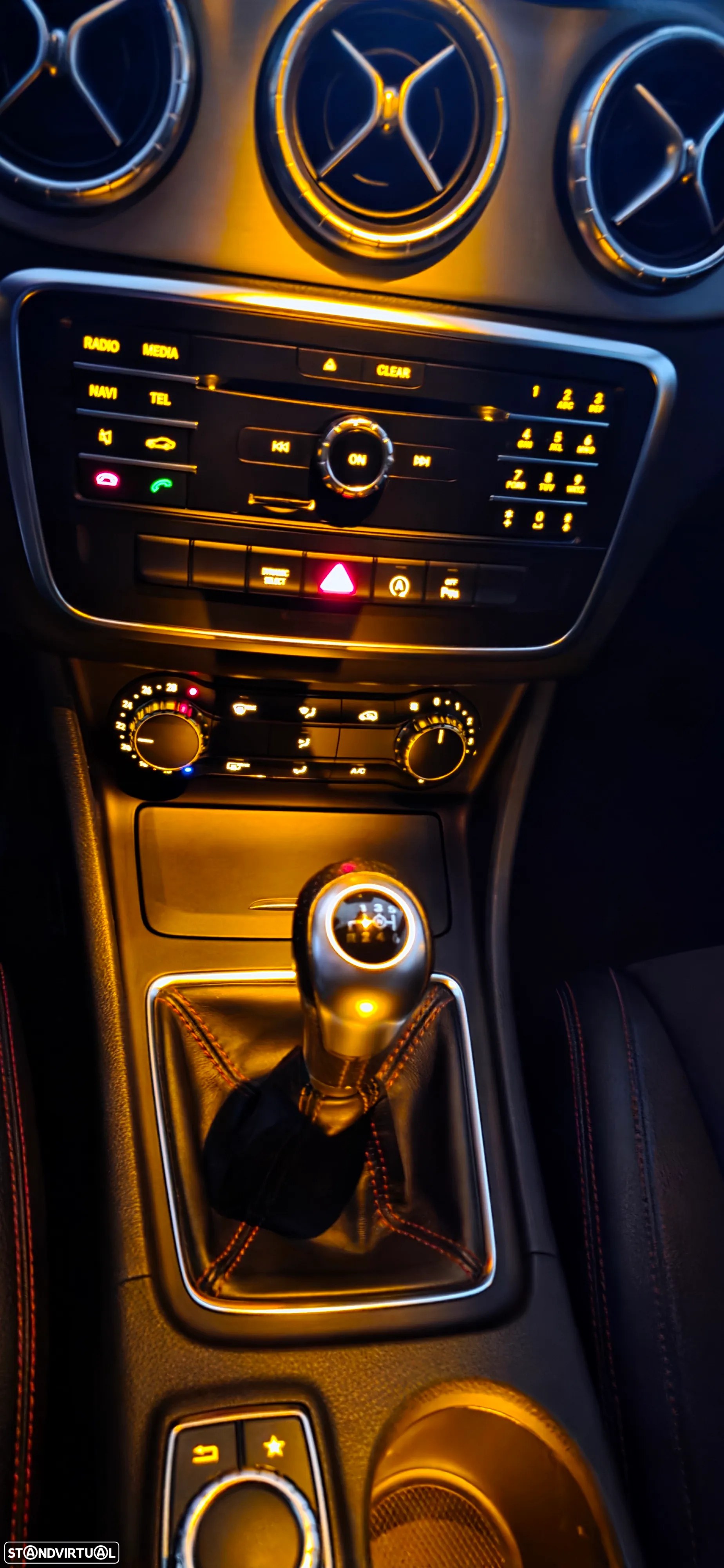 Mercedes-Benz CLA 180 d Shooting Brake AMG Line - 54