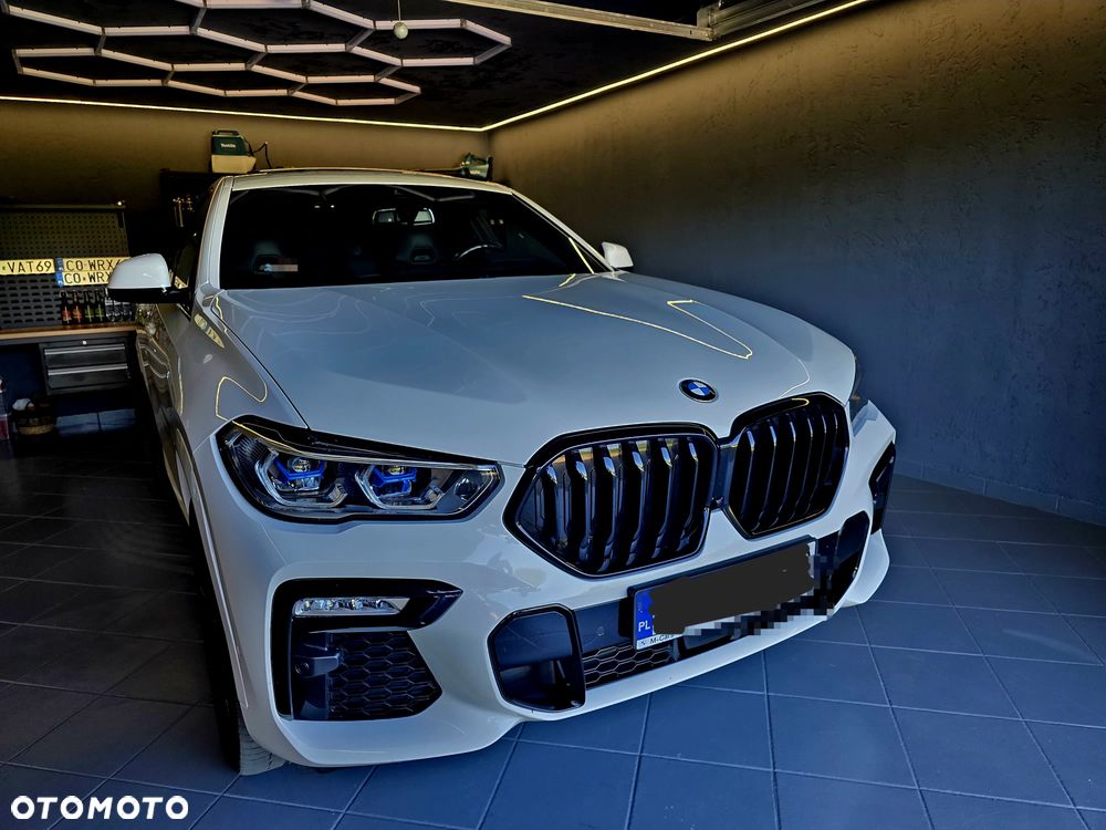 BMW X6 xDrive40d mHEV - 14