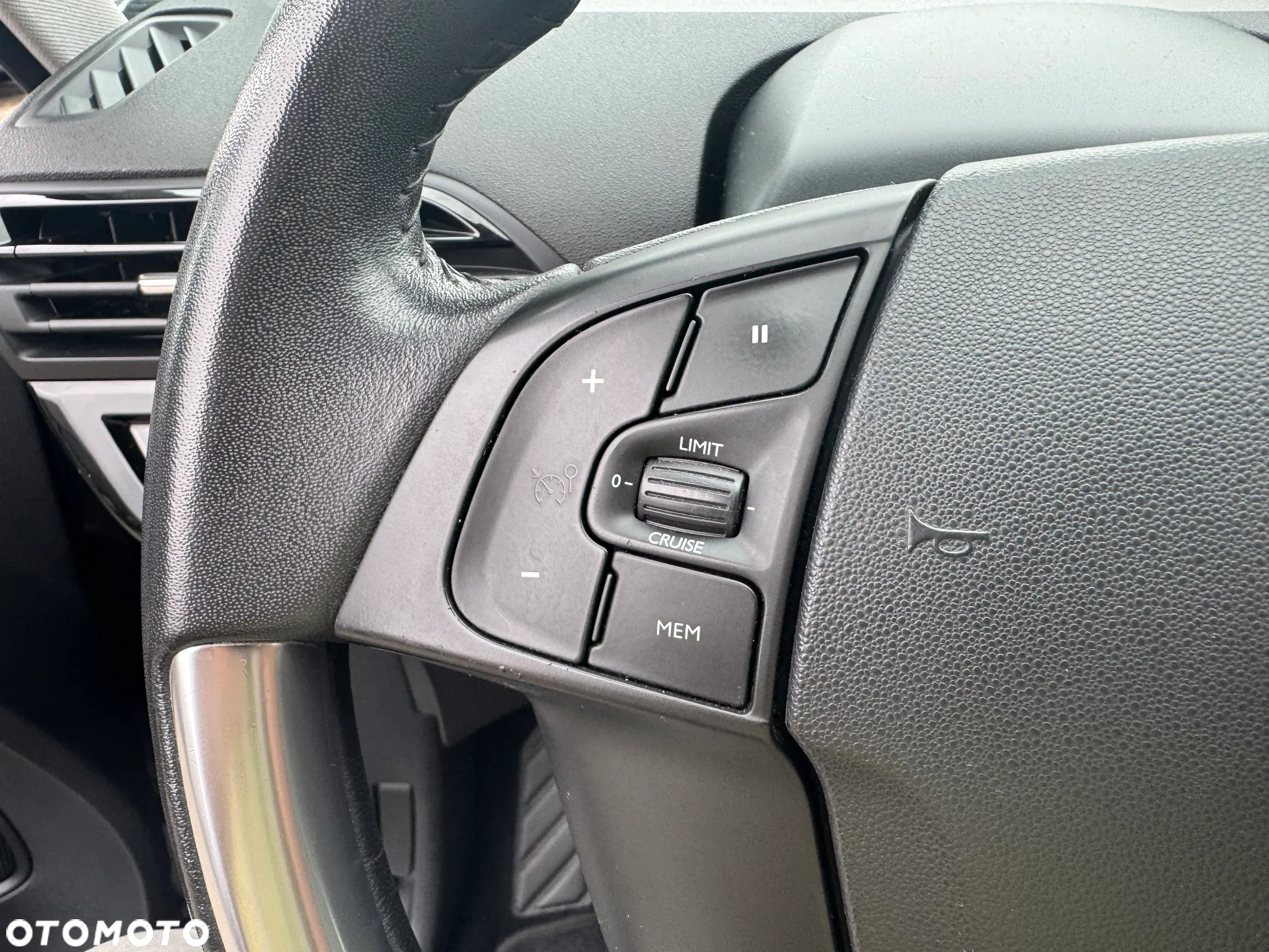 Citroën C4 Picasso - 11