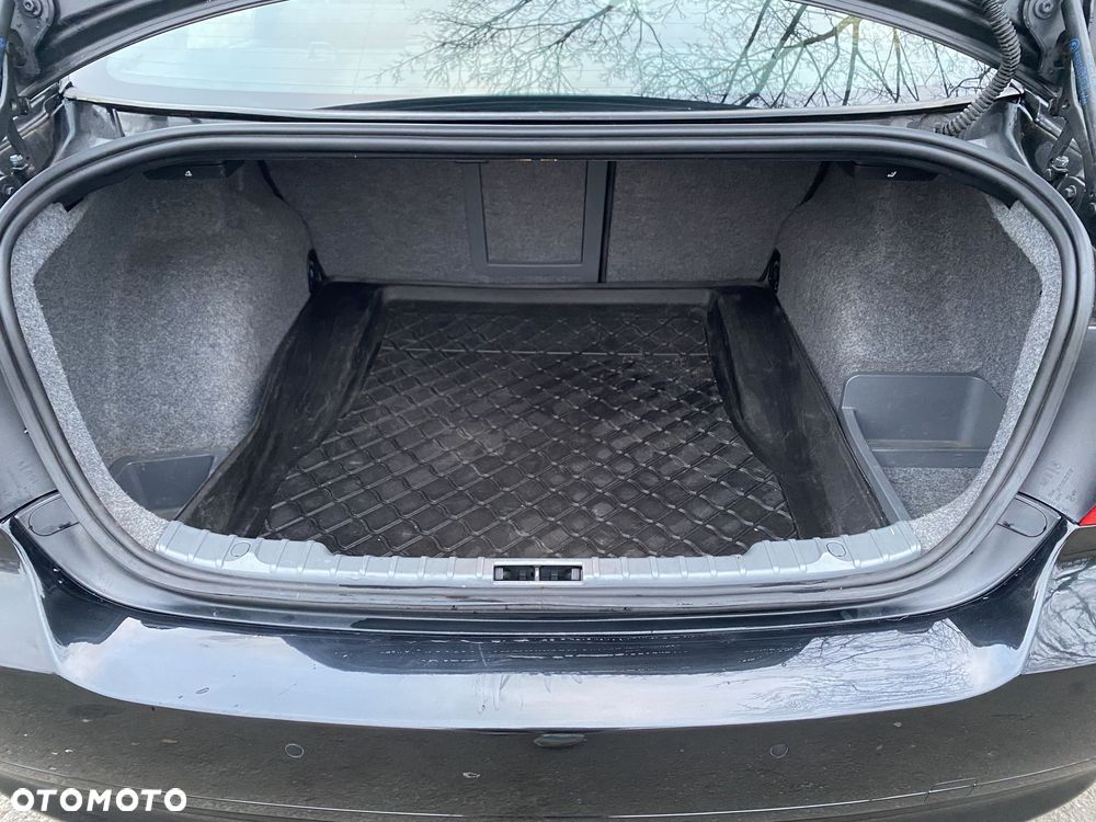 BMW Seria 3 - 16