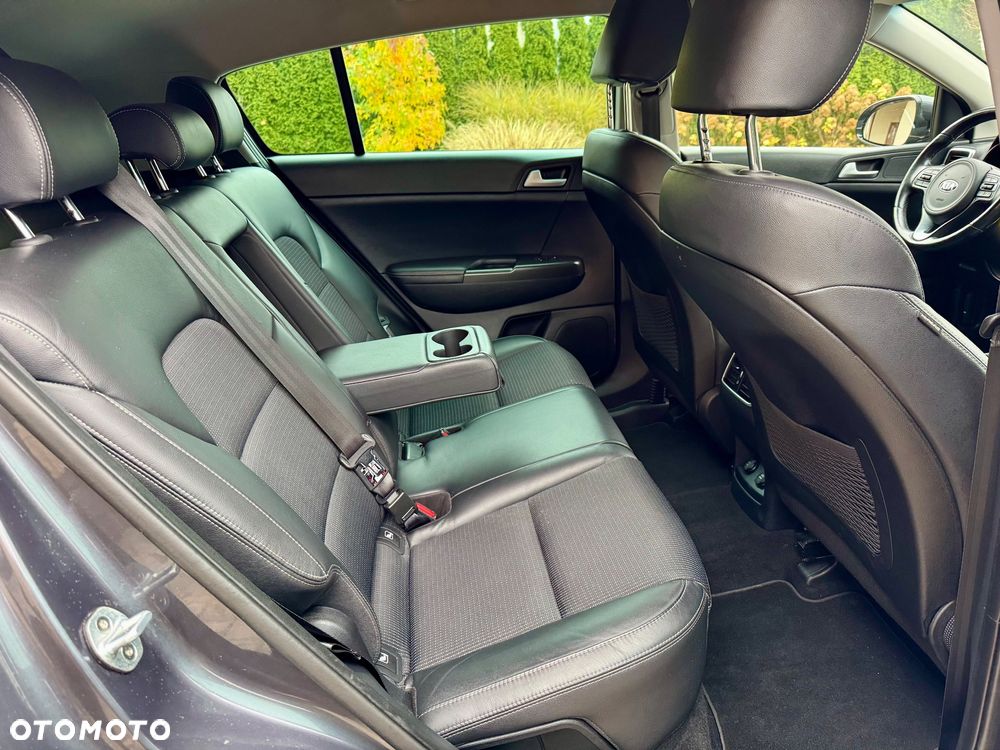 Kia Sportage 1.7 CRDI Business Line L 2WD - 29