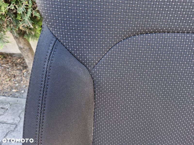 kia carens iv fotel kierowcy lewy przód przedni uk - 6