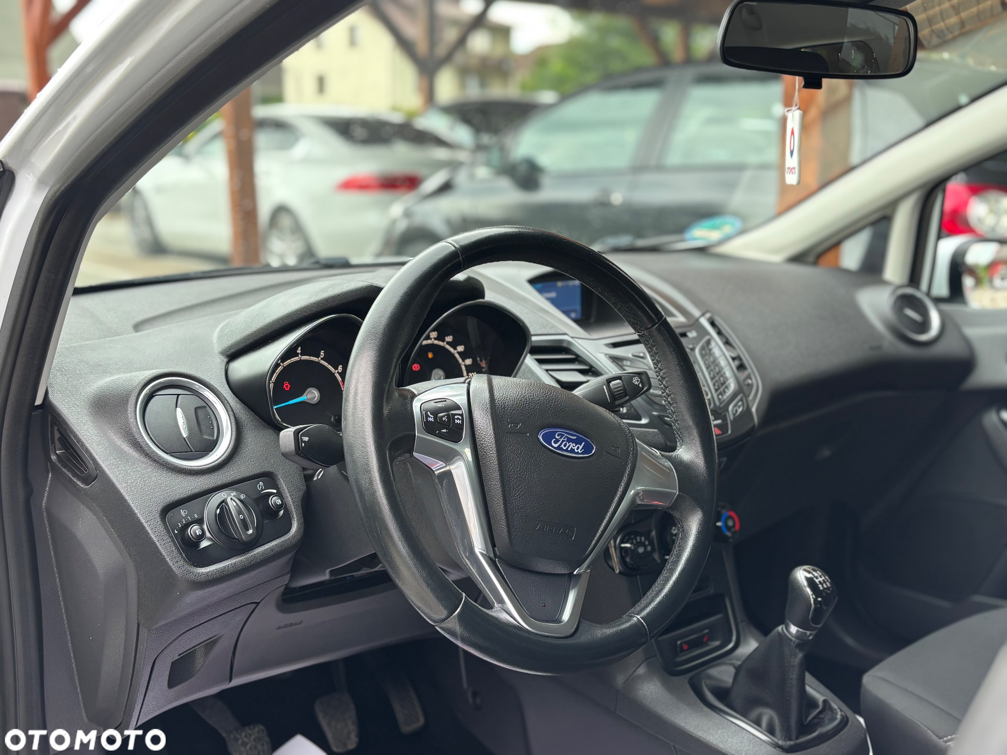 Ford Fiesta - 12