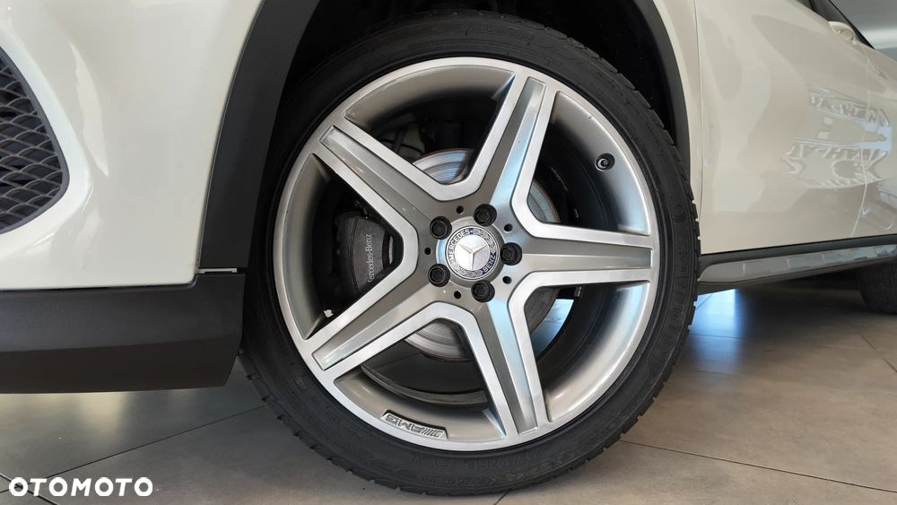 Mercedes-Benz GLA 250 4-Matic - 21