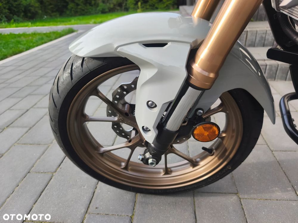 Honda CB - 24