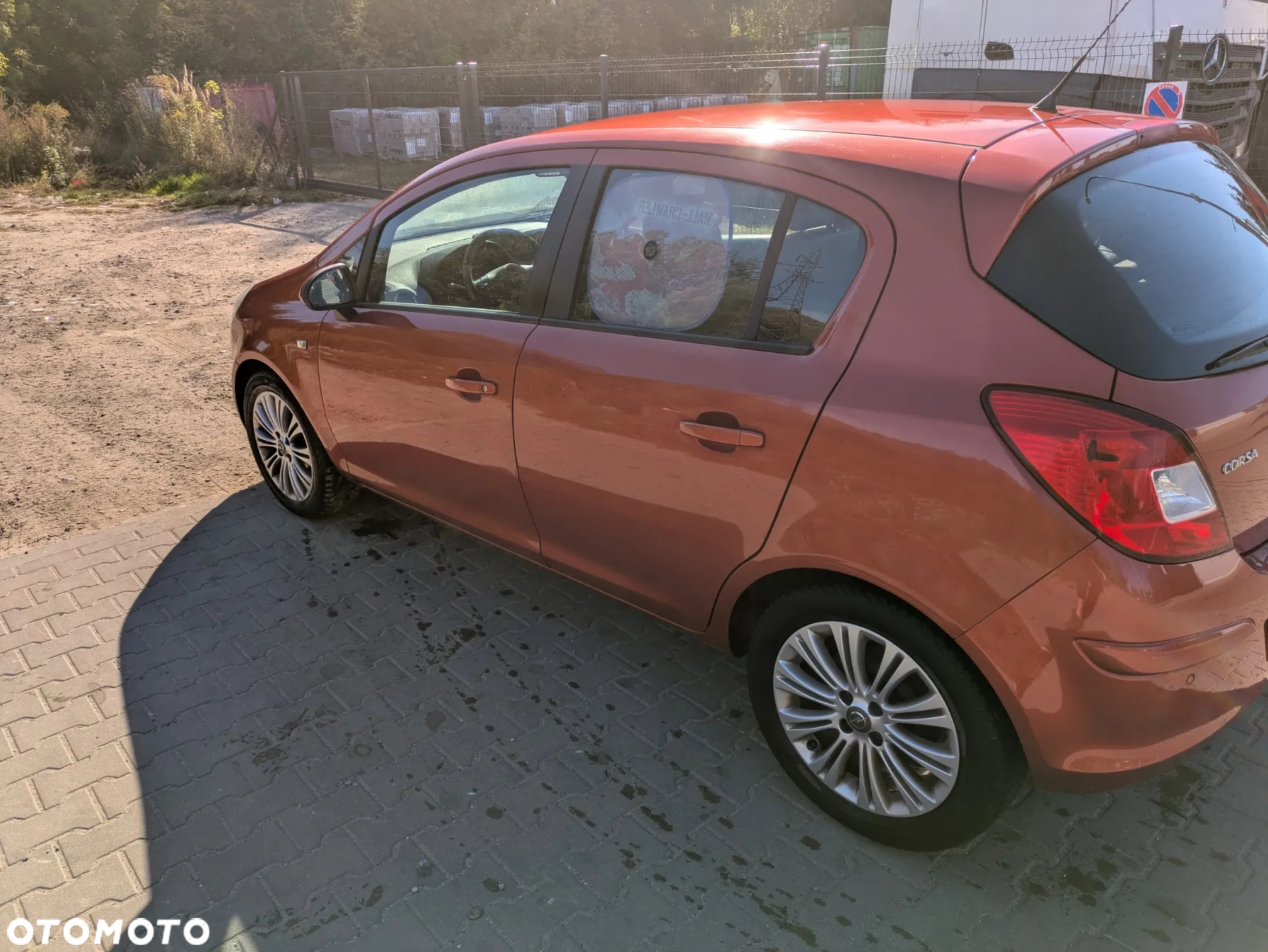 Opel Corsa 1.4 16V Cosmo - 2