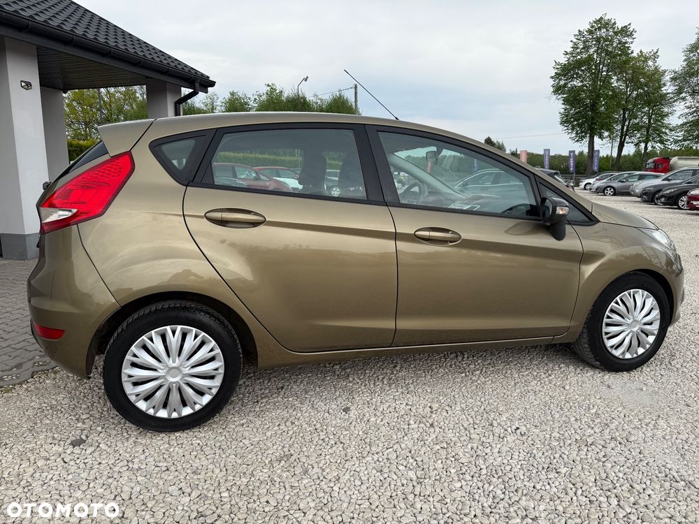 Ford Fiesta 1.25 Titanium EU5 - 11