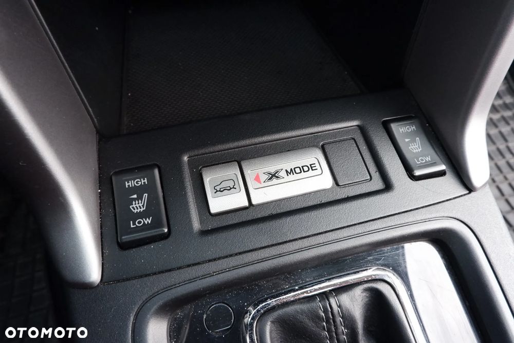 Subaru Forester 2.0XT Platinum Lineartronic - 23