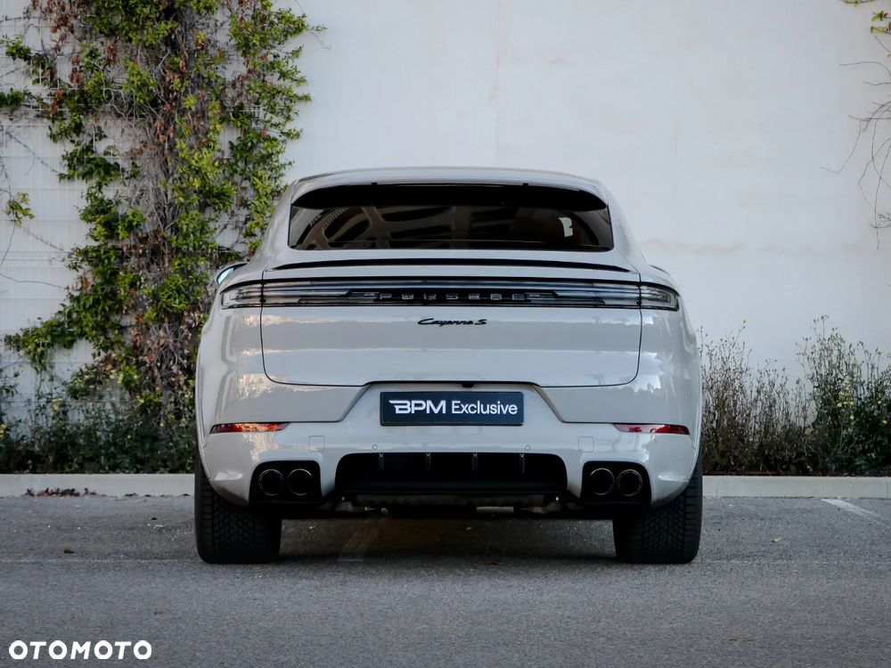 Porsche Cayenne S E-Hybrid PHEV - 10