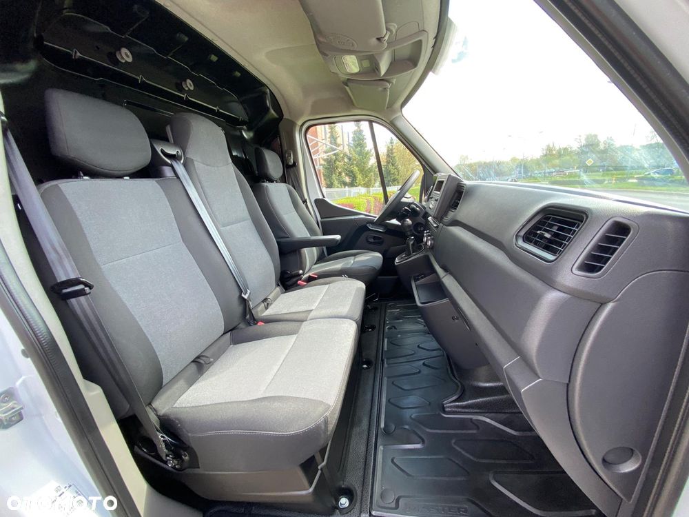 Renault MASTER 2,3 DCI 135KM L2H2 ŚREDNIAK TYLKO 75.000 KM - 39