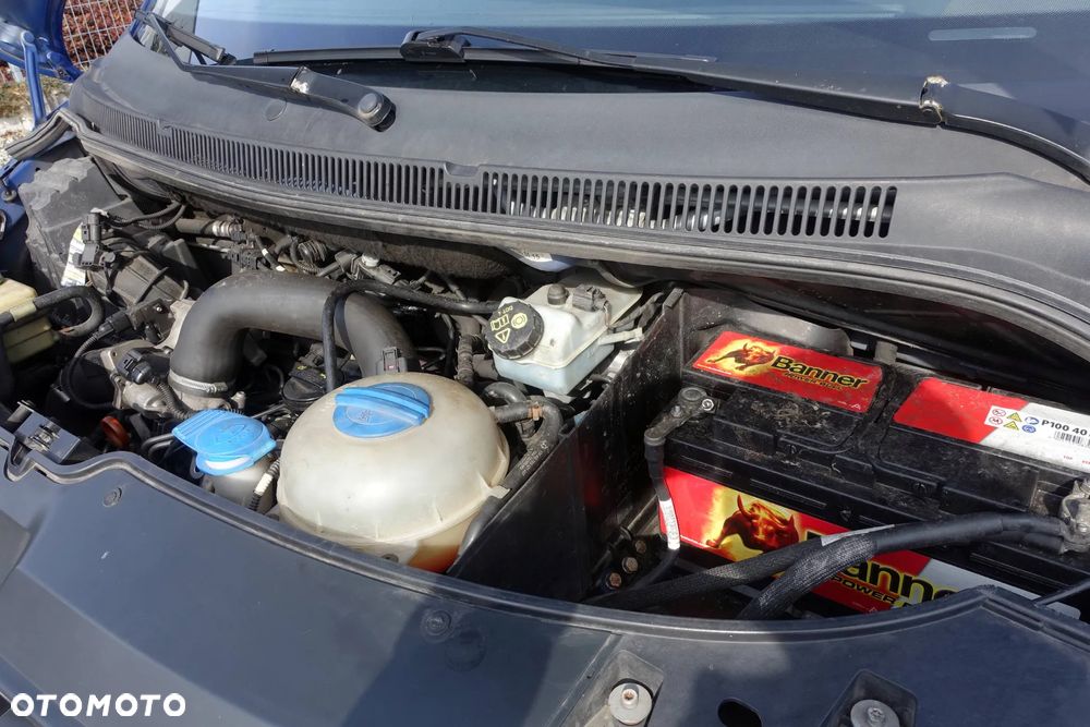 Volkswagen Caravelle - 29