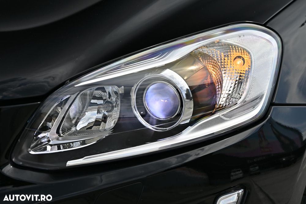 Volvo XC 60 D5 AWD Geartronic Ocean Race - 31