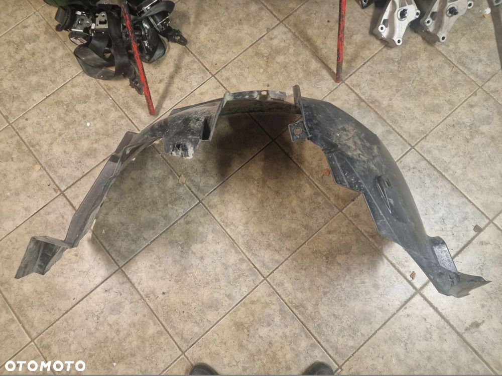 nadkole dacia duster ii 638407860r - 1