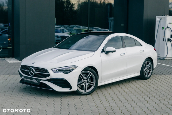 Mercedes-Benz CLA 220 4-Matic AMG Line 7G-DCT