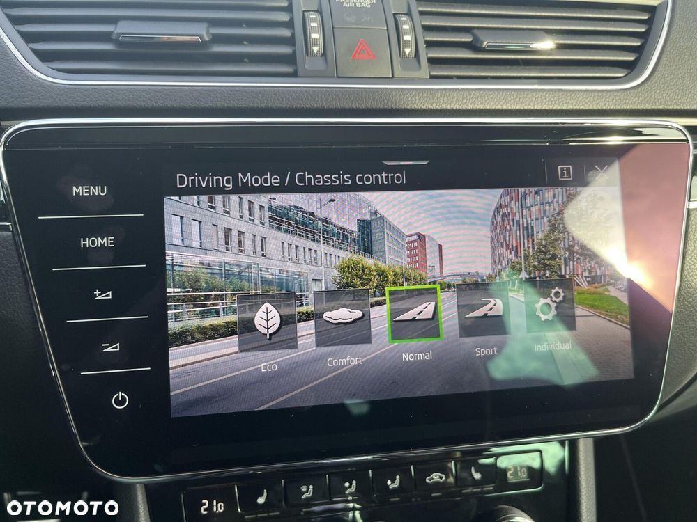 Skoda Superb 2.0 TDI SCR L&K DSG - 35