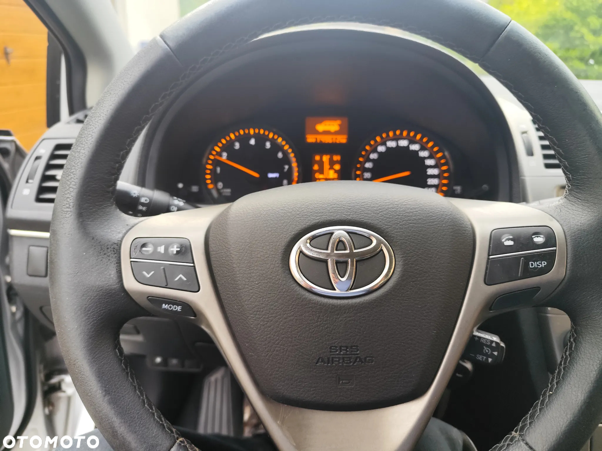Toyota Avensis 1.6 Active - 10
