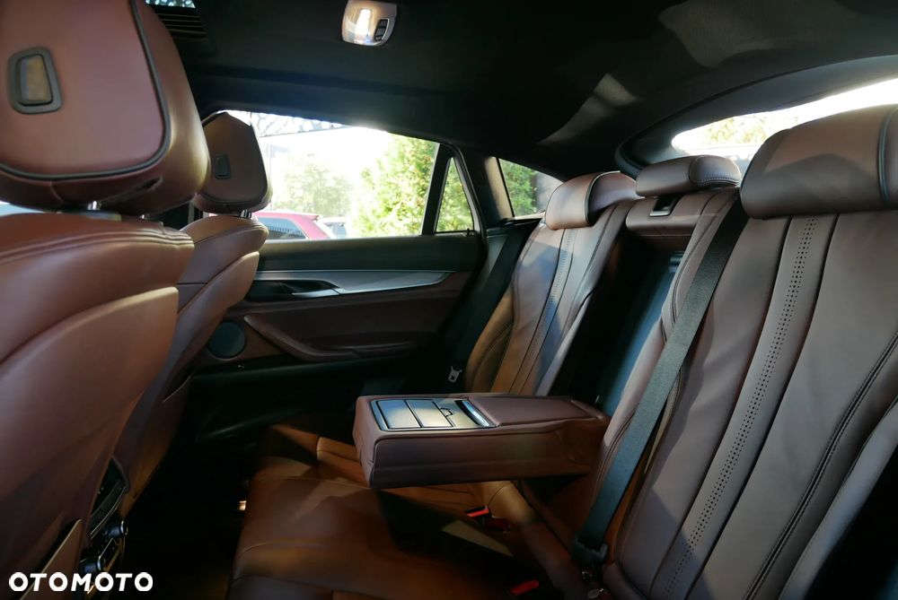 BMW X6 - 14