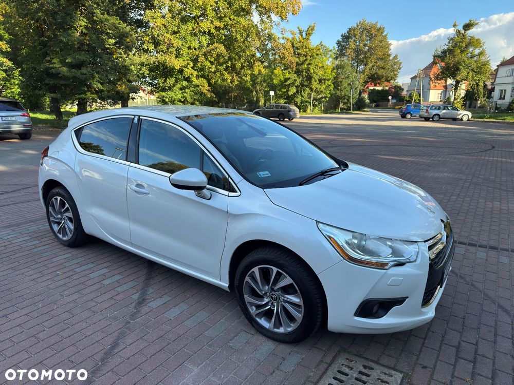 Citroën DS4 1.6 e-HDi SoChic MCP - 8