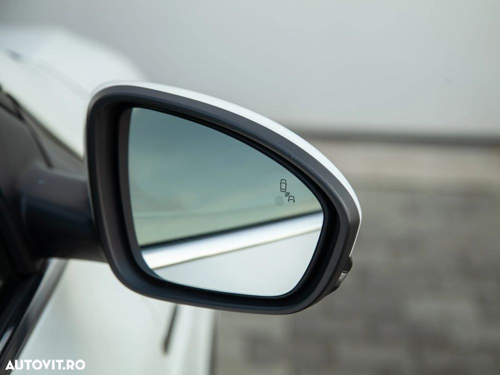 Renault Megane ENERGY dCi 110 EDC BOSE EDITION - 27