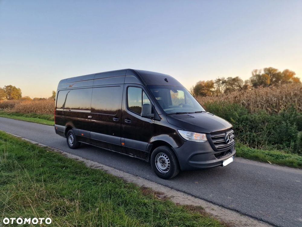 Mercedes-Benz Sprinter - 2