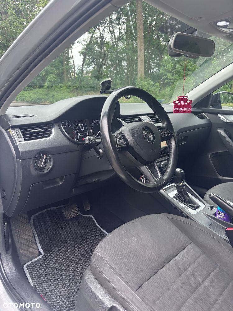 Skoda Octavia 2.0 TDI Style DSG - 9