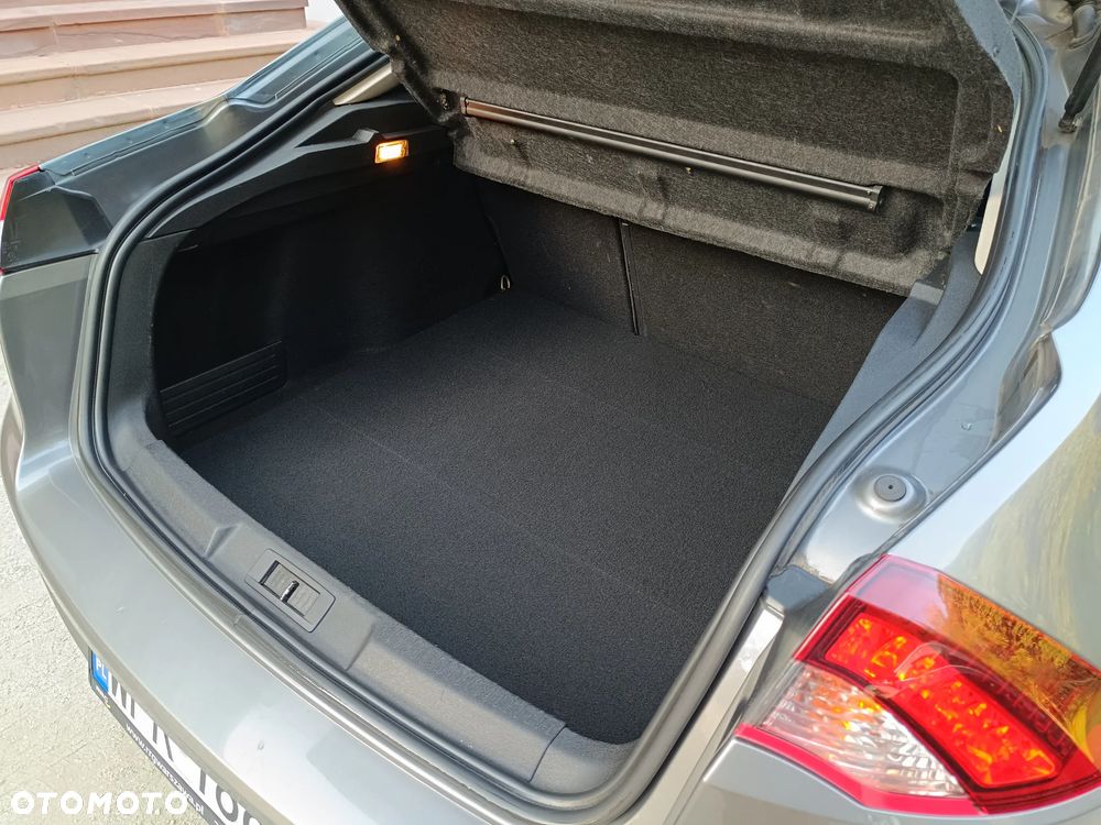 Renault Laguna 2.0 dCi Tech Run ESM - 9